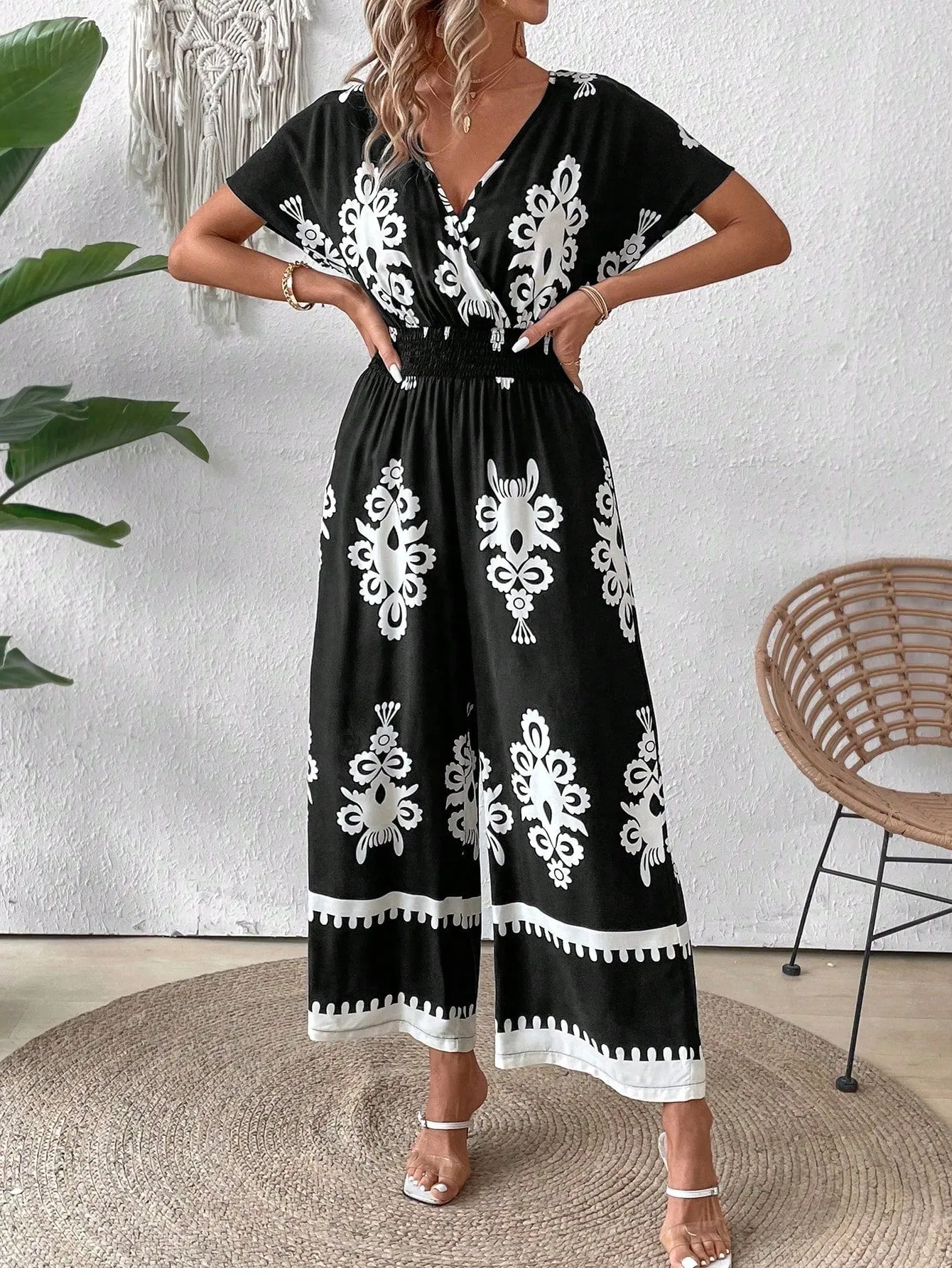 SHEIN VCAY V-Neck Contrast Pattern Short Sleeve Elastic Waist Summer Casual Jumpsuit For Vacation